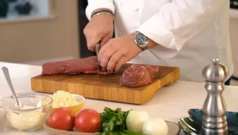 Мясо по-Французски - рецепт от Константина Ивлева