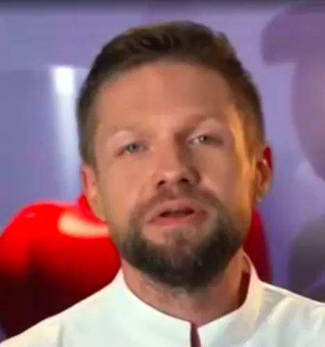 Антон Агафонов — Шеф-повар, участник шоу «Битва шефов» с Ивлевым Антон Агафонов — участник шоу «Битва шефов» с Ивлевым