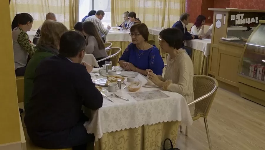 Справилось ли заведение Золотое кольцо с полной посадкой?