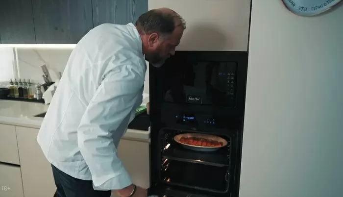 Форель с беконом и фасолью - рецепт от Константина Ивлева