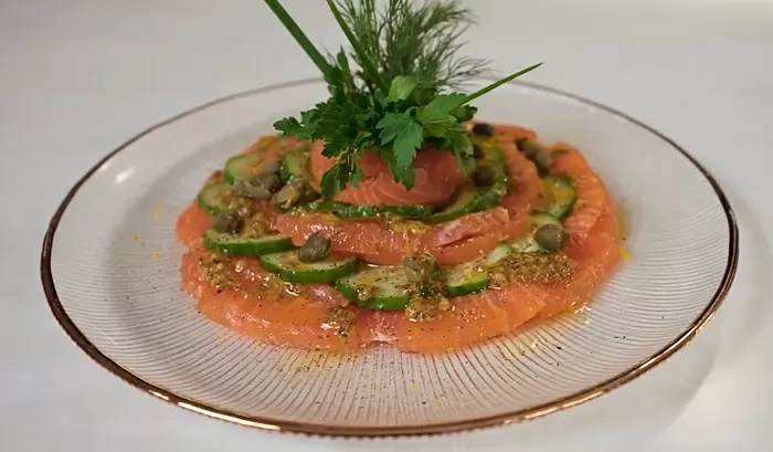 Карпаччо из лосося - рецепт от Константина Ивлева