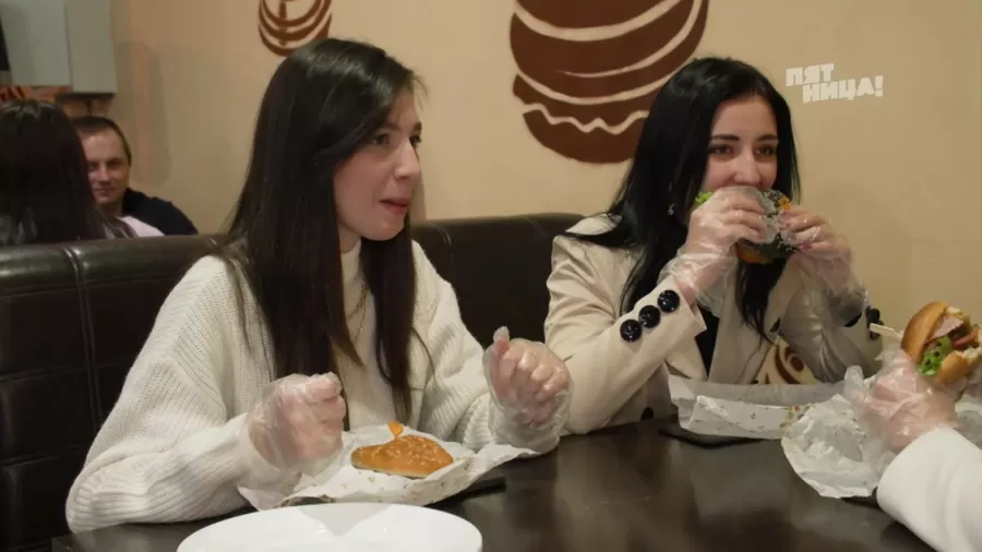 Справилось ли заведение Big Russian Burger с полной посадкой?