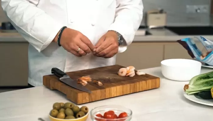 Тартар из креветок - рецепт от Константина Ивлева