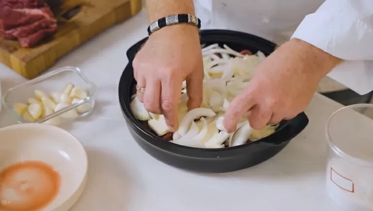 Мясо по-Кремлевски - рецепт от Константина Ивлева