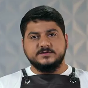 Эдвард Оганесян — , участник шоу «Молодые ножи» с Ивлевым Эдвард Оганесян — участник шоу «Молодые ножи» с Ивлевым