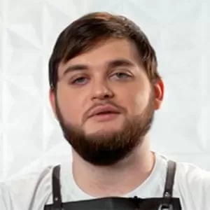 Вадим Селезнев — , участник шоу «Молодые ножи» с Ивлевым Вадим Селезнев — участник шоу «Молодые ножи» с Ивлевым