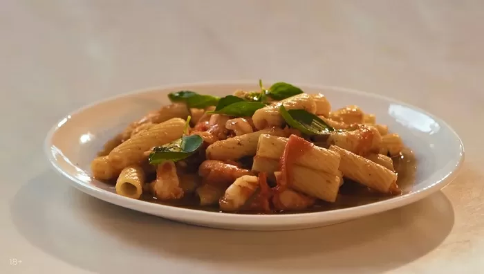 Паста Арабьята с креветками - рецепт от Константина Ивлева