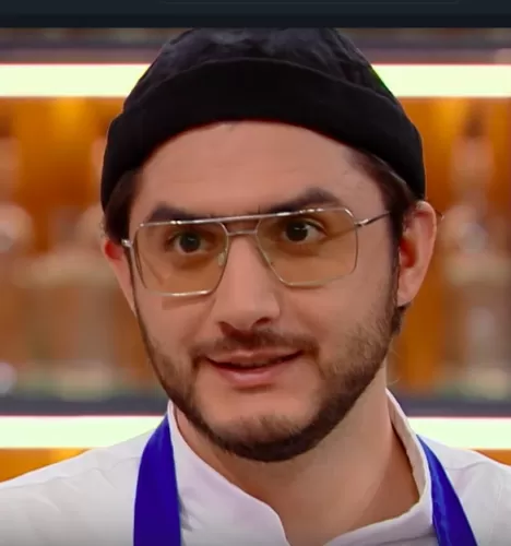 Рауф Агаев — , участник шоу «Полная посадка» с Ивлевым Рауф Агаев — участник шоу «Полная посадка» с Ивлевым