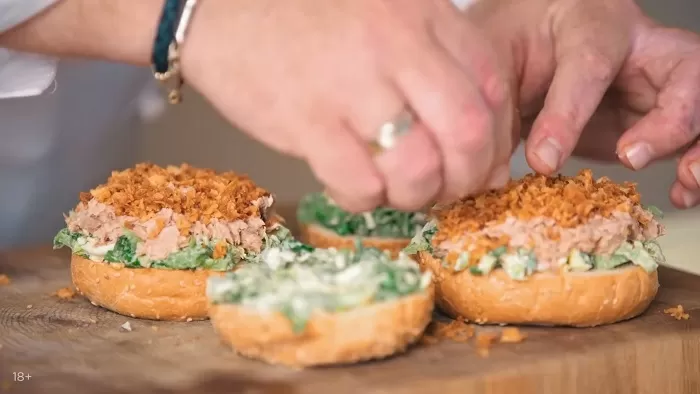 Сэндвич с тунцом - рецепт от Константина Ивлева