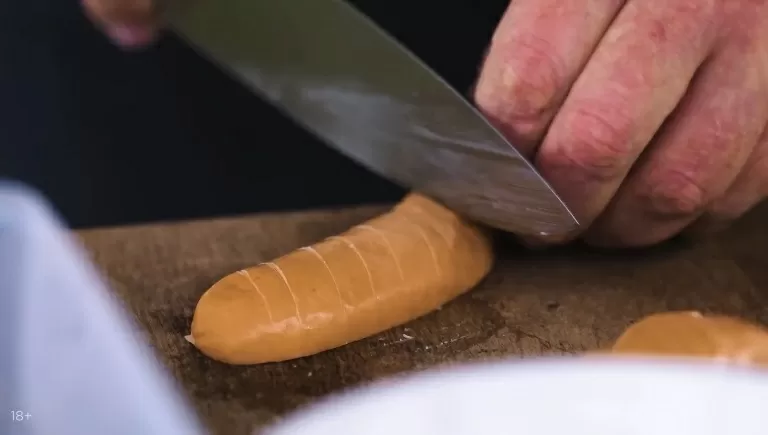 Шаурма с картофелем и шпикачками - рецепт от Константина Ивлева