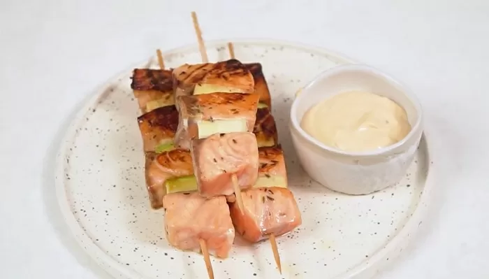 Шашлычки из семги - рецепт от Константина Ивлева