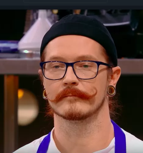 Вадим Иванов — Шеф-повар, участник шоу «Полная посадка» с Ивлевым Вадим Иванов — участник шоу «Полная посадка» с Ивлевым