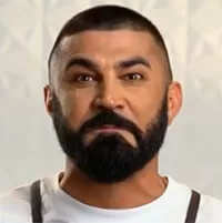 Зарифджон Ходжибоев — , участник шоу «Молодые ножи» с Ивлевым Зарифджон Ходжибоев — участник шоу «Молодые ножи» с Ивлевым