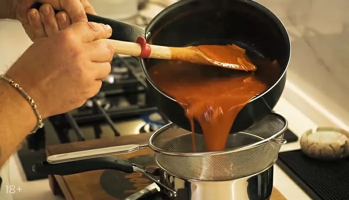 Тефтели в томатном соусе с сыром моцарелла - рецепт от Константина Ивлева