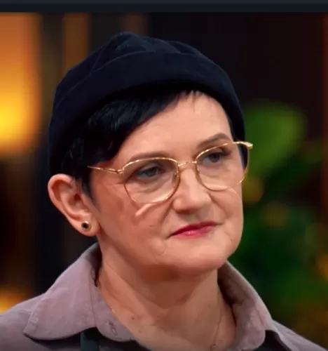 Ирина Якимчук — Горничная, участник шоу «Полная посадка» с Ивлевым Ирина Якимчук — участник шоу «Полная посадка» с Ивлевым