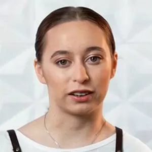 Дарья Николаева — , участник шоу «Молодые ножи» с Ивлевым Дарья Николаева — участник шоу «Молодые ножи» с Ивлевым