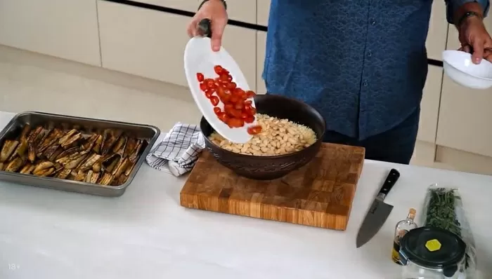 Кускус с баклажанами - рецепт от Константина Ивлева