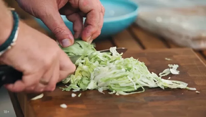 Шаурма с креветками и кальмарами - рецепт от Константина Ивлева