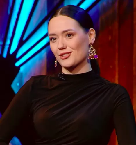 Алиса Мингалиева — Телеведущая, участник шоу «Битва шефов» с Ивлевым Алиса Мингалиева — участник шоу «Битва шефов» с Ивлевым