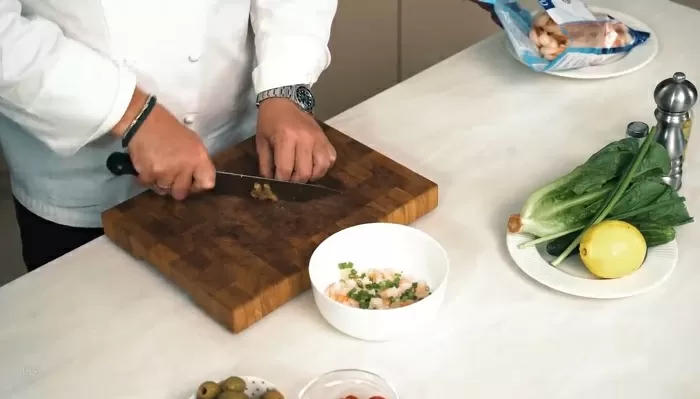 Тартар из креветок - рецепт от Константина Ивлева