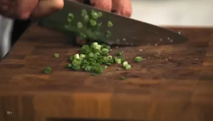 Тартар из креветок - рецепт от Константина Ивлева