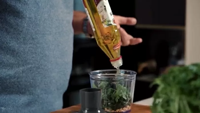 Карпаччо из печеной свеклы с соусом песто - рецепт от Константина Ивлева