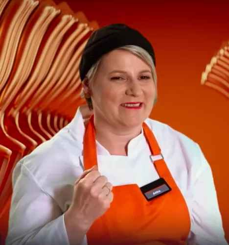 Анна Шатрова — , участник шоу «Полная посадка» с Ивлевым Анна Шатрова — участник шоу «Полная посадка» с Ивлевым