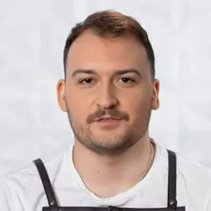 Владислав Буянкин — , участник шоу «Молодые ножи» с Ивлевым Владислав Буянкин — участник шоу «Молодые ножи» с Ивлевым