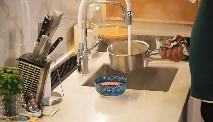 Томленые морепродукты в соусе - рецепт от Константина Ивлева