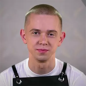 Константин Морозов — , участник шоу «Молодые ножи» с Ивлевым Константин Морозов — участник шоу «Молодые ножи» с Ивлевым