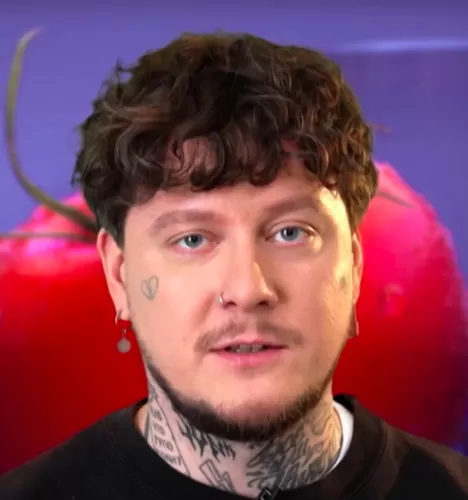 Роман Апкаев — Бренд-шеф, участник шоу «Битва шефов» с Ивлевым Роман Апкаев — участник шоу «Битва шефов» с Ивлевым