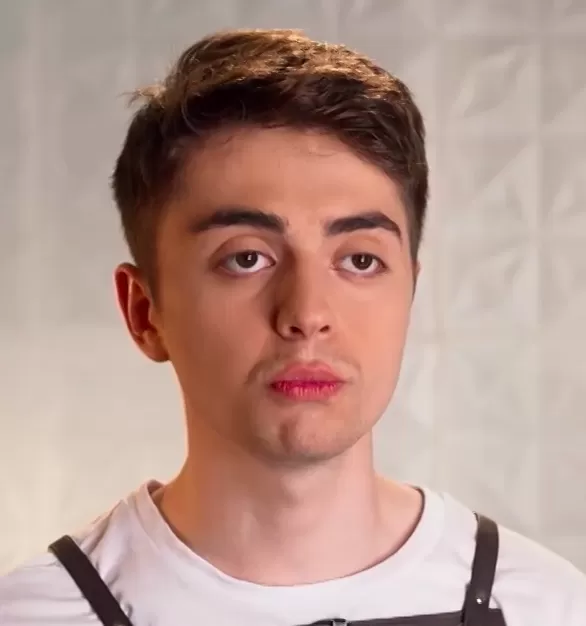 Даниил Колобов