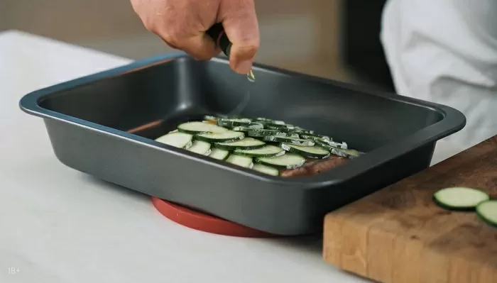 Лосось с цукини и песто - рецепт от Константина Ивлева