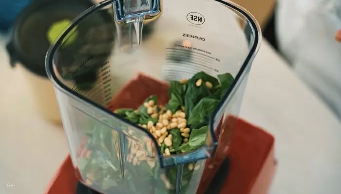 Лосось с цукини и песто - рецепт от Константина Ивлева