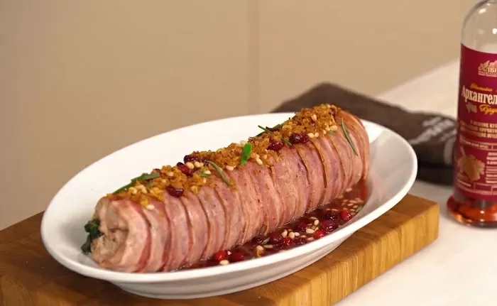 Рулет из кролика - рецепт от Константина Ивлева