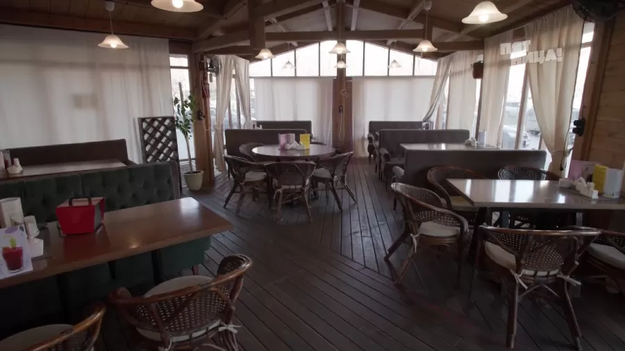 Какие проблемы были у Room Cafe до прихода Ивлева?