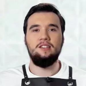 Роман Щарихин — , участник шоу «Молодые ножи» с Ивлевым Роман Щарихин — участник шоу «Молодые ножи» с Ивлевым