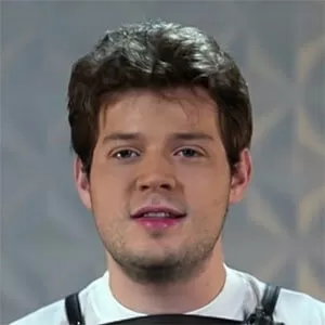 Даниэль Аврутин — , участник шоу «Молодые ножи» с Ивлевым Даниэль Аврутин — участник шоу «Молодые ножи» с Ивлевым