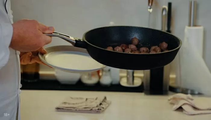 Пирог с сыром и фрикдельками - рецепт от Константина Ивлева