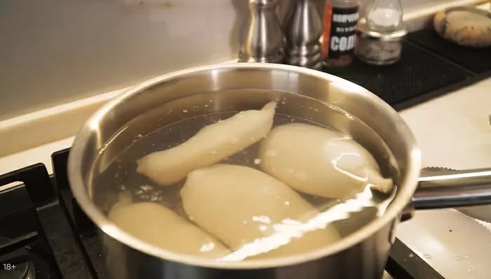 Томленые морепродукты в соусе - рецепт от Константина Ивлева