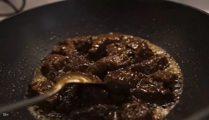 Говядина в соусе black pepper - рецепт от Константина Ивлева