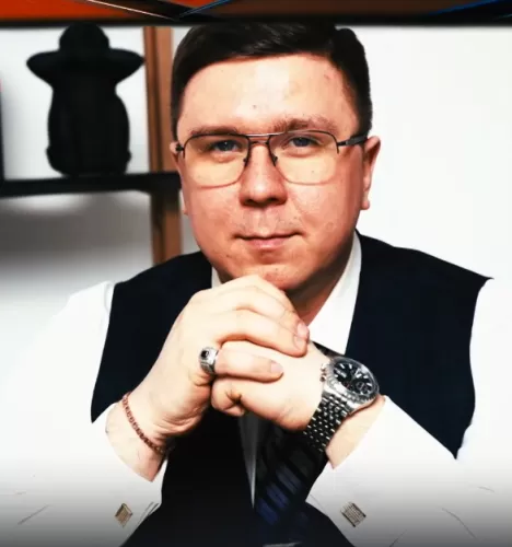 Максим Ваганов — , участник шоу «Полная посадка» с Ивлевым Максим Ваганов — участник шоу «Полная посадка» с Ивлевым