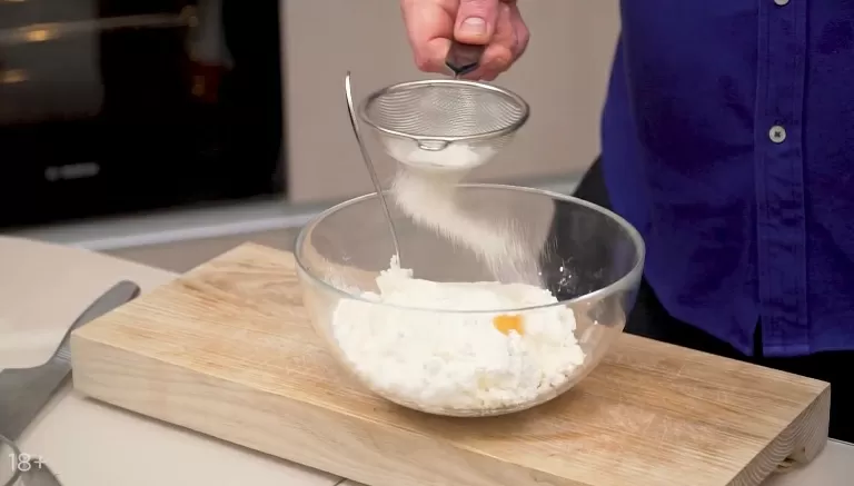 Творожная запеканка - рецепт от Константина Ивлева