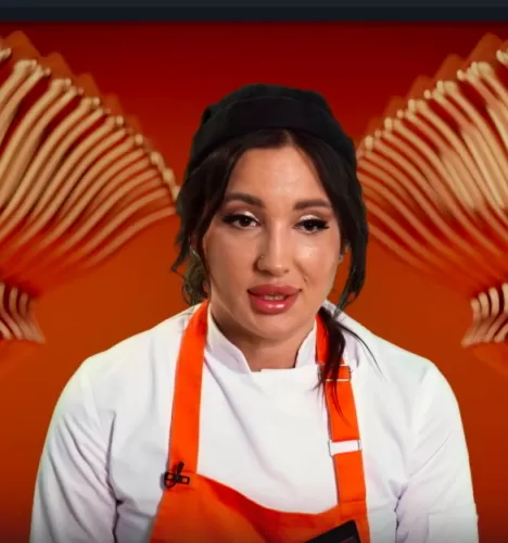 Яна Платкова — Повар, участник шоу «Полная посадка» с Ивлевым Яна Платкова — участник шоу «Полная посадка» с Ивлевым