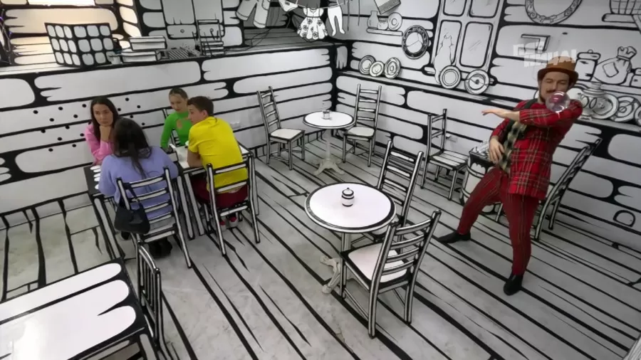 Справилось ли заведение ЧБ кафе с полной посадкой?