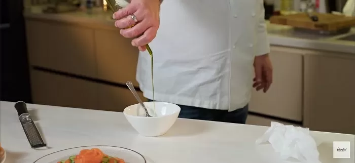 Карпаччо из лосося - рецепт от Константина Ивлева