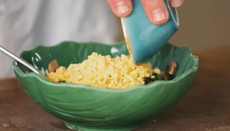 Куриные зразы с грибами и сыром - рецепт от Константина Ивлева