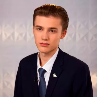 Марк Белоусов — , участник шоу «Молодые ножи. Новая кровь» с Ивлевым Марк Белоусов — участник шоу «Молодые ножи. Новая кровь» с Ивлевым