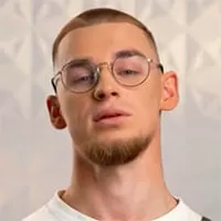 Арсений Иваненко — , участник шоу «Молодые ножи» с Ивлевым Арсений Иваненко — участник шоу «Молодые ножи» с Ивлевым