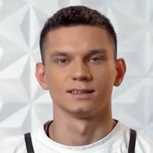 Кирилл Крюков — , участник шоу «Молодые ножи» с Ивлевым Кирилл Крюков — участник шоу «Молодые ножи» с Ивлевым